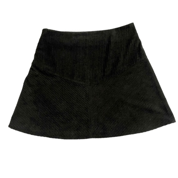 Black Skirt- Size Large - Picture 2 of 4